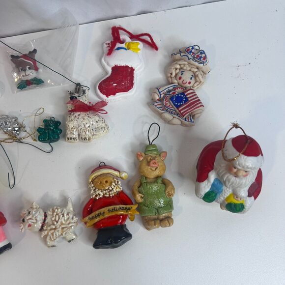 Mixed LOT of Christmas Holiday Ornaments Jewelry Various Clay Handmade MISC - Picture 3 of 4